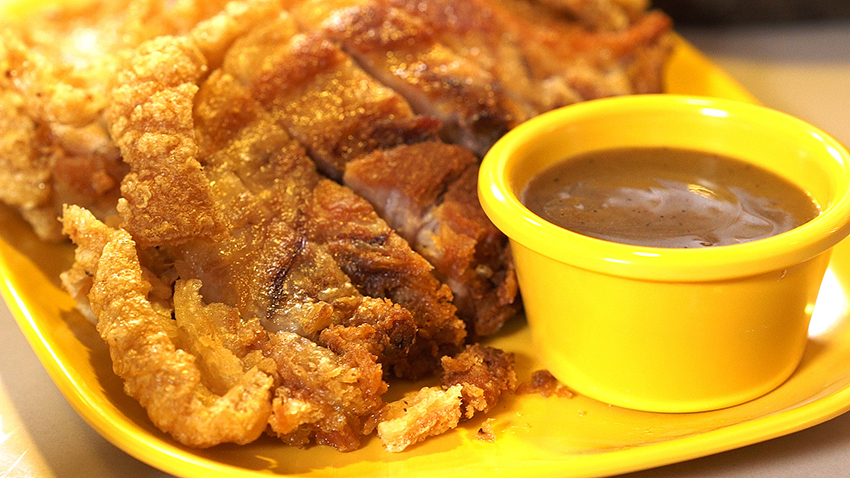 Bagnet-perfection-comes-to-SM--Hypermarket-Street-food-Festival-courtesy-of-Super-Bagnet