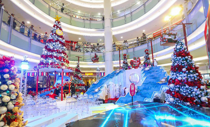 SM City Manila adds sparkle to the holidays with magical Christmas display  | SM Supermalls