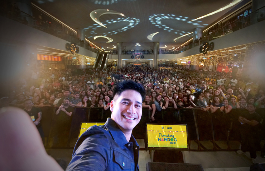 PH2019_Cebu_Piolo_Selfie_Inside_Article_Image_