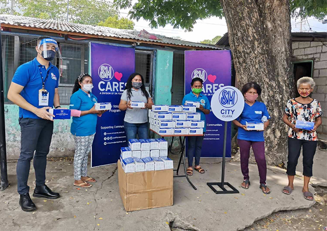  SM Cares: Face masks for the community