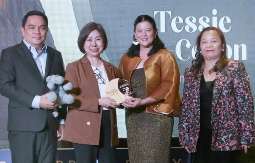 SMIC Vice-Chairperson Tessie Sy-Coson receives  Inquirer’s Women of Power: Game Changer in Banking Award
